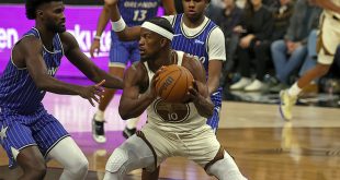 Curry’s 26 helps lead Warriors past division leading Orlando